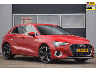 Audi A3 Sportback 35 TFSI Business edition / Digitaal Dashboard / Sportstoelen / Parkeersensoren voor + achter /