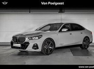 BMW 5-SERIE Sedan 520i | M Sportpakket | Travel Pack