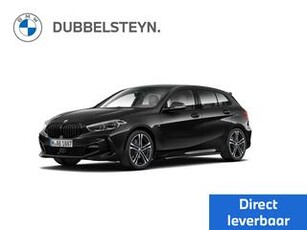 BMW M-Model 1-serie 118i Sport | Comfort Pack | Premium Pack | 18 inch LM Dubbelspaak M (Styling 819 M)in Bicolor Orbit Grau Metallic | Steptronic transmissie met dubbele koppeling | Extra getint glas in achterportierruiten en achterruit | M achterspoiler