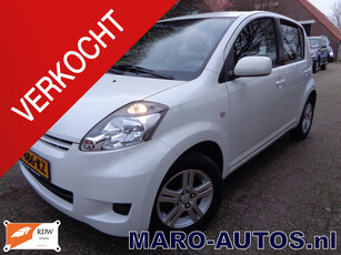 Daihatsu Sirion 2 1.3-16V 100th. ANNIVERSARY AIRCO | MOMO Sport pakket | Boekjes | RIJKLAAR | LM wielen!