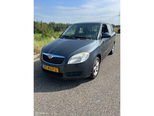 Skoda Fabia Combi 1.6-16V Dynamic