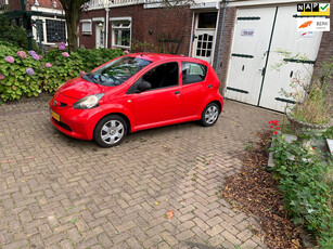 Toyota Aygo 1.0-12V luxe nieuwe apk