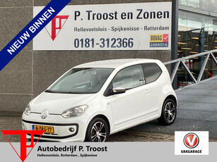 Volkswagen up! 1.0 high up! White up/Navigatie/Parkeersensoren/Stoelverwarming/Licht metaal/Mistlampen