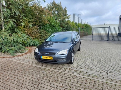 Ford Focus Wagon 1.6-16V BJ 2008