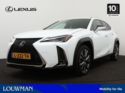 Lexus UX Benzine