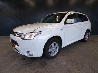 Mitsubishi Outlander 2.0 PHEV Instyle Automaat - Pano -