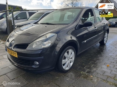 Renault Clio 1.6-16V Initiale 5drs airco