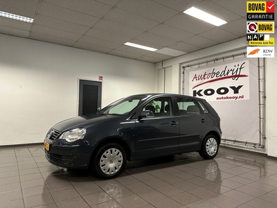 VOLKSWAGEN POLO 1.4-16V Optive * Automaat / Airco / Trekhaak / 5 Deurs / NL Auto *