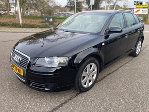 Audi A3 Sportback 1.6 Ambiente / automaat / leder /