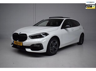 BMW 1-serie 118i 140PK SPORTLINE ORG.NED / PANORAMADAK /