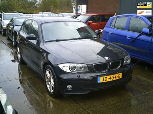 BMW 1-serie 118i High Exe leer airco elek pak nap apk