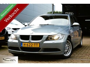 BMW 3-serie Touring 318i AutpanoLederNaviStoel verwMooi