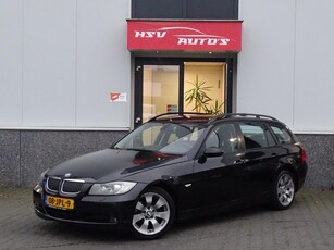 BMW 3-serie Touring 320d Executive automaat LM navigatie