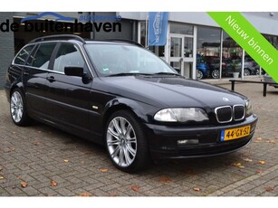 BMW 3 Serie Touring 320i Executive (bj 2001, automaat)