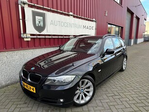 BMW 3-serie Touring 320i High Executive // Sportstoelen //