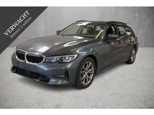 BMW 3-serie Touring 330i Introduction High Executive