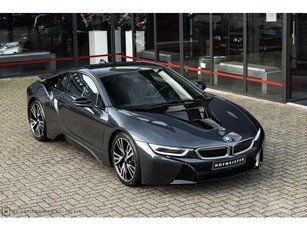 BMW i8 Coupé Protonic Dark Silver Edition