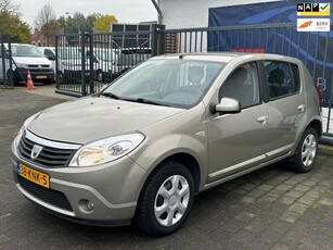 Dacia Sandero 1.2 Lauréate / AIRCO / TREKHAAK / NAP!