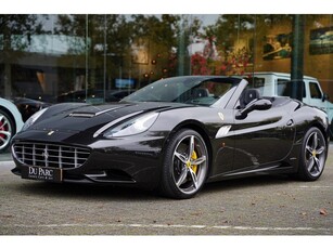 Ferrari California 4.3 V 8 HELE Capristo Carbon interieur