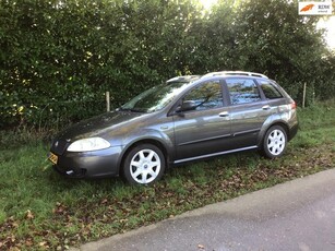 Fiat Croma 2.2-16V Emotion