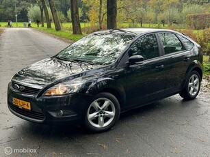 Ford Focus 1.6 Titanium- LAGE KMSTAND-NIEUWE APK