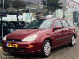 Ford Focus Wagon 2.0-16V Ghia Nieuwe apk