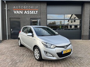 Hyundai i20 1.2i i-Deal (bj 2015)