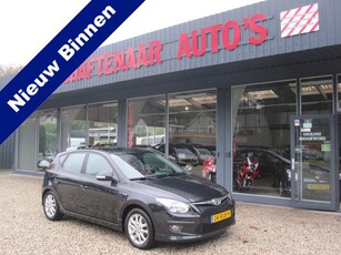 Hyundai i30 1.4i i-Motion zeer mooi cruise control en