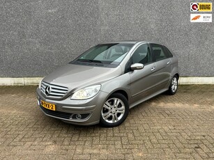 Mercedes-Benz B-klasse 200 AUTOMAAT PANO NAVI LEDER