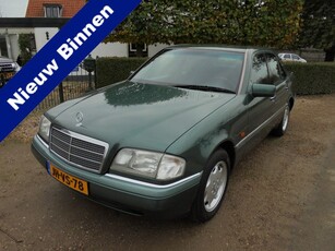 Mercedes-Benz C-Klasse 180 Elegance **98.000