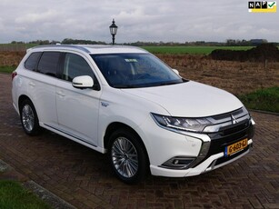 Mitsubishi Outlander 2.4 PHEV Intense+ PANO HIFI **13499