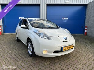 Nissan LEAF Base 24 kWh * 2950 euro na aftrek subsidie *