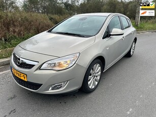 Opel Astra 1.4 Turbo Cosmo 140 PK/ORIGINEEL NL/DEALER