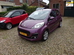 Peugeot 107 1.0 Active Airco, Centrale deurvergrendeling