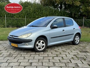 Peugeot 206 1.4 Gentry Leder Climate 5 deurs!