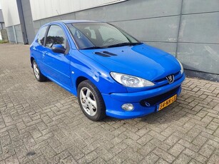 Peugeot 206 1.6-16V XS Nieuwe APK (bj 2004)