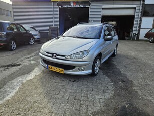 Peugeot 206 SW 1.6-16V Quiksilver Inruil koopje, Goed