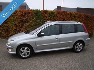 Peugeot 206 Sw Luxe uitv € (bj 2004)