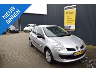 Renault Clio 1.2-16V Authentique