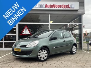 Renault Clio 1.2-16V Authentique /slechts 111.648 km