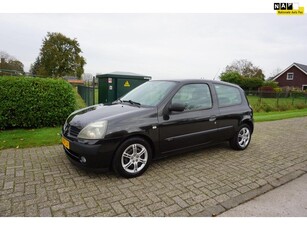 Renault Clio 1.2-16V Comm. inclusief nieuwe apk bij aankoop