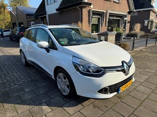 Renault Clio Estate 1.2-16V Night & Day (bj 2015)