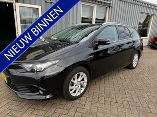 Toyota Auris Touring Sports 1.8 Hybrid Dynamic Go