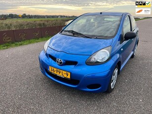 Toyota Aygo 1.0-12V Access* 5 deurs* APK* NAP*