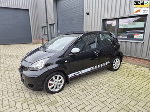 Toyota Aygo 1.0-12V Comfort sport DECEMBER SALE VAN € 2495