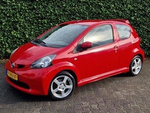 Toyota Aygo 1.0-12V / Nieuwe APK bij aflevering / Spoiler /