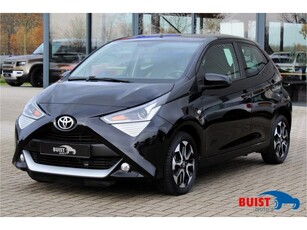 Toyota Aygo 1.0 VVT-i x-play AUTOMAAT CARPLAY CAMERA