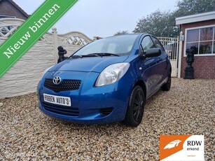 Toyota yaris 1.0 cool bleu airco isofix