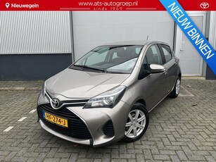 Toyota Yaris 1.3 VVT-i Aspiration , navigatie, lm velgen