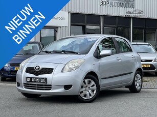 Toyota Yaris 1.3 VVTi Sol MMT AUTOMAAT/AIRCO/GROTE BEURT EN